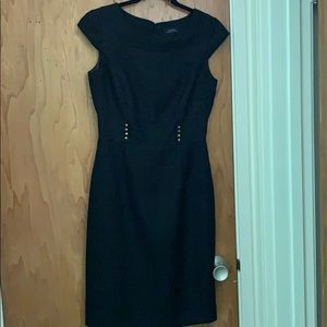 Tahari black a-line cap sleeve knee length dress